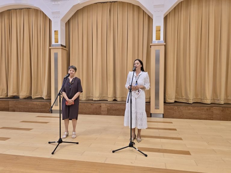 U KULTURNOM CENTRU „BAČKA“ OTVORENA IZLOŽBA POVODOM 60 GODINA BRATIMLjENjA SOMBORA I BAJE